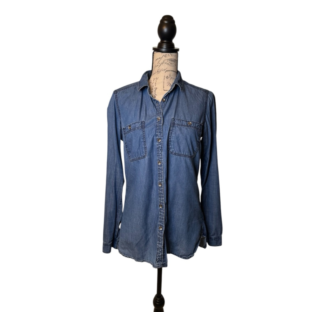 Forever 21 Large Chambray Button Down Shirt